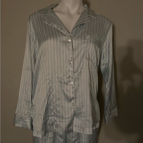 Victoria’s Secret pin striped pj set - Picture 2 of 6